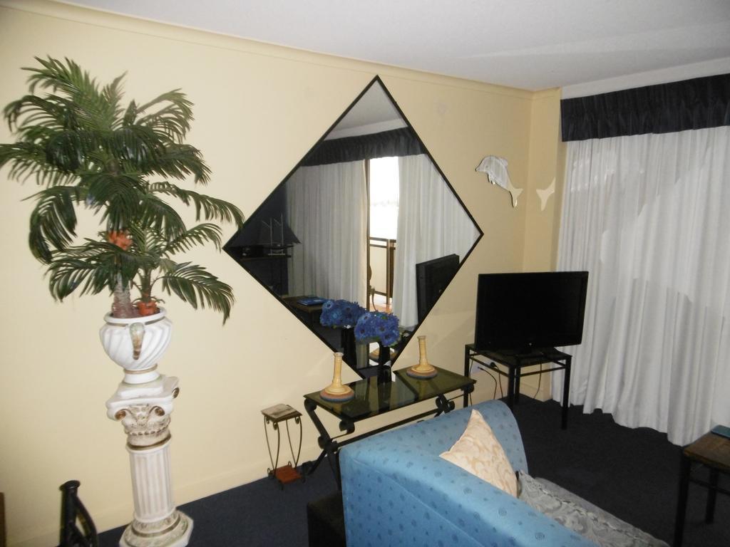 Trafalgar Towers Maroochydore Oda fotoğraf