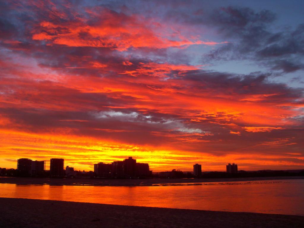 Trafalgar Towers Maroochydore Dış mekan fotoğraf